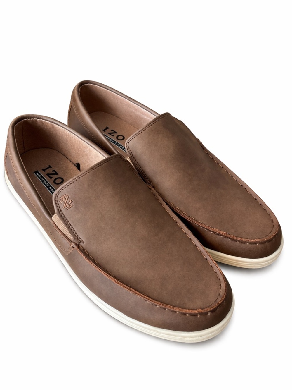 IZOD Seapoint Slip-On Loafers Men’s 8 Brown Casual Comfort Shoes NWOT